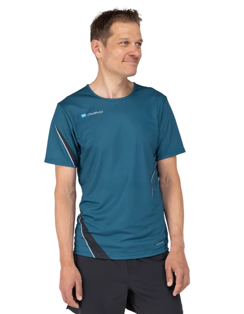 Das Model ist 189 cm groß und trägt Größe 6