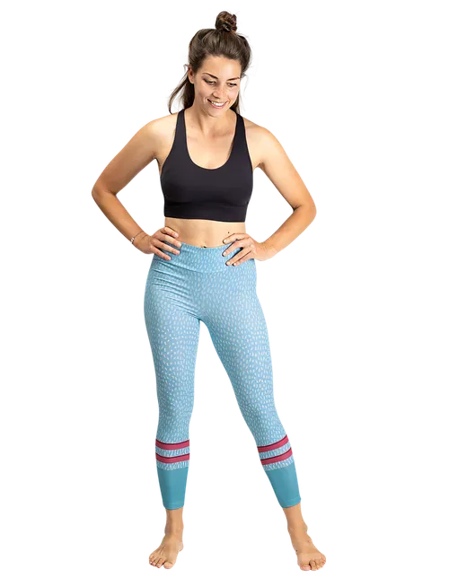 Das Model ist 173 cm groß und trägt Größe S4